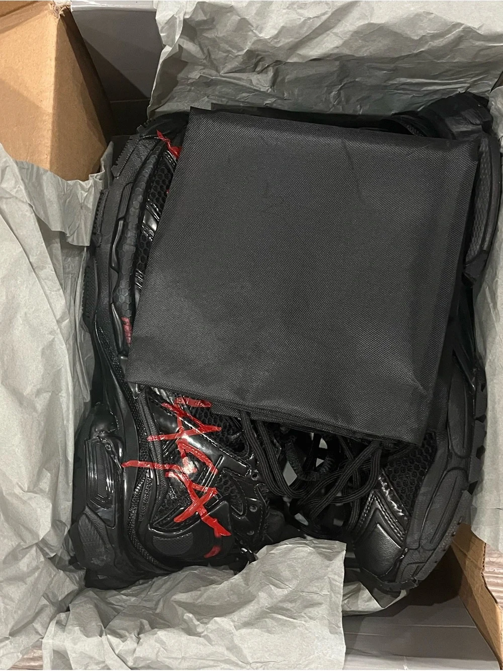 Balenciaga Black Red Graffiti - Picture 5 of 5